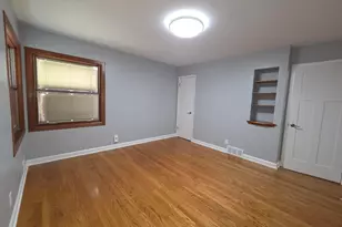 4241 S Griffin Ave, Milwaukee, WI 53207 - Photo 5