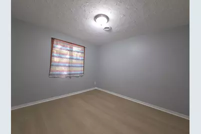 4241 S Griffin Ave, Milwaukee, WI 53207 - Photo 17