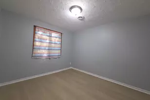 4241 S Griffin Ave, Milwaukee, WI 53207 - Photo 17