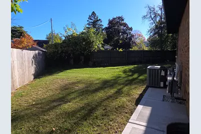 4241 S Griffin Ave, Milwaukee, WI 53207 - Photo 37