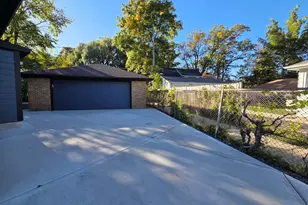 4241 S Griffin Ave, Milwaukee, WI 53207 - Photo 33
