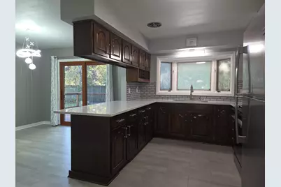 4241 S Griffin Ave, Milwaukee, WI 53207 - Photo 7