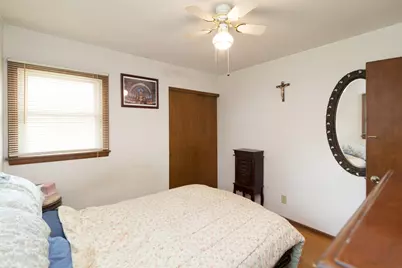 N89W15242  Cleveland Ave, Menomonee Falls, WI 53051 - Photo 15
