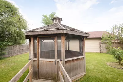 N89W15242  Cleveland Ave, Menomonee Falls, WI 53051 - Photo 29