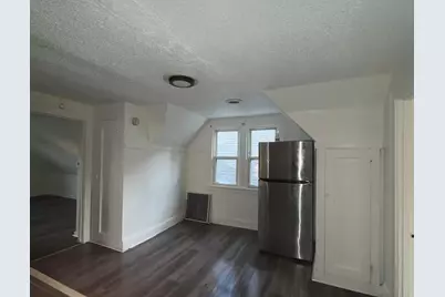 2162 S 6th St #Upper, Milwaukee, WI 53215 - Photo 5
