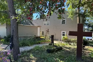 W179S6711 Muskego Dr, Muskego, WI 53150 - Photo 3