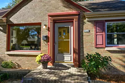 5723 N Argyle Ave, Glendale, WI 53209 - Photo 21