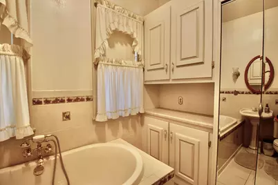 900 S 20th St, Milwaukee, WI 53204 - Photo 11