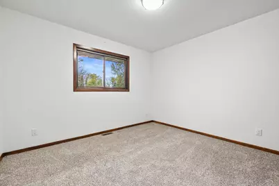 1066 N Meadow Dr, Silver Lake, WI 53170 - Photo 23