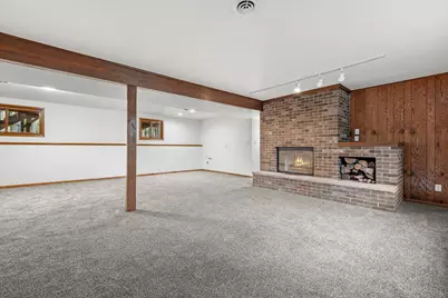 1066 N Meadow Dr, Silver Lake, WI 53170 - Photo 17