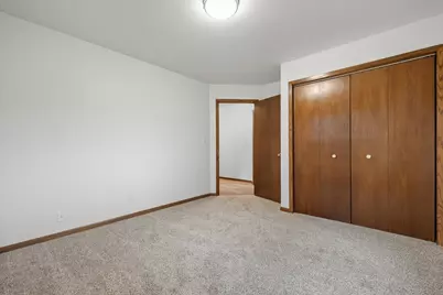 1066 N Meadow Dr, Silver Lake, WI 53170 - Photo 27