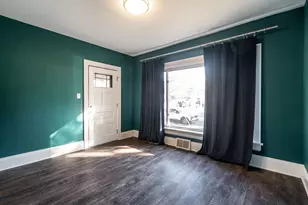 832 E Russell Ave, Milwaukee, WI 53207 - Photo 11