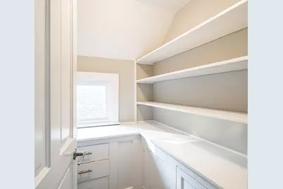 832 E Russell Ave, Milwaukee, WI 53207 - Photo 25