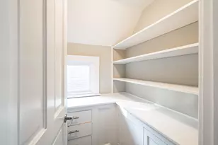 832 E Russell Ave, Milwaukee, WI 53207 - Photo 25