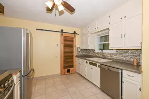 13501 W Greenfield Ave, New Berlin, WI 53151 - Photo 15