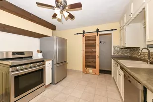 13501 W Greenfield Ave, New Berlin, WI 53151 - Photo 19