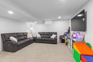 516 Wild Oak Rd, Hartland, WI 53029 - Photo 35