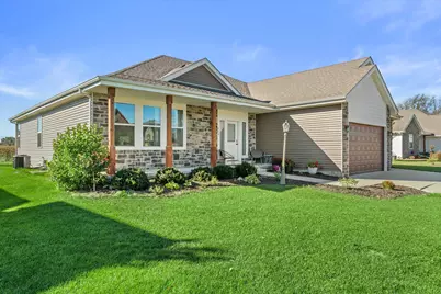 809  Winery Way, Cambridge, WI 53523 - Photo 3