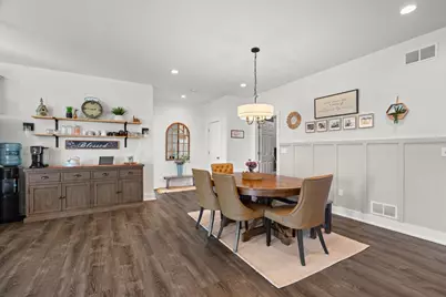 809  Winery Way, Cambridge, WI 53523 - Photo 9