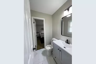 6864 N 85th St, Milwaukee, WI 53224 - Photo 9