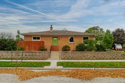 2569 S 94th St, West Allis, WI 53227 - Photo 7