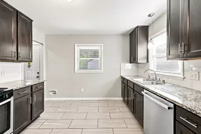 5134 N 81st St, Milwaukee, WI 53218 - Photo 7