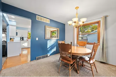 1605  Dixie Dr, Waukesha, WI 53189 - Photo 9
