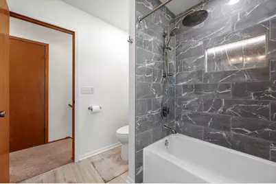 1605  Dixie Dr, Waukesha, WI 53189 - Photo 27