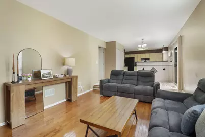 10511  69th St, Kenosha, WI 53142 - Photo 9