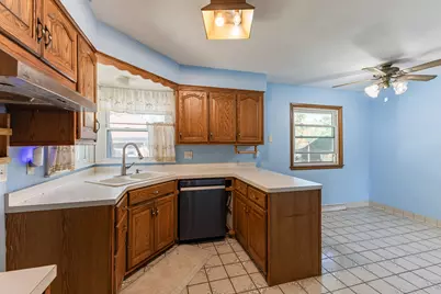 4436 W Dunwood Rd, Brown Deer, WI 53223 - Photo 5