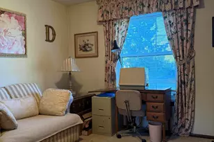 2101 Chateau Ct, Grafton, WI 53024 - Photo 11