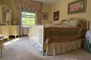 2101 Chateau Ct, Grafton, WI 53024 - Photo 9