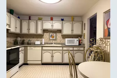 2101  Chateau Ct #206, Grafton, WI 53024 - Photo 15