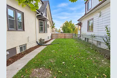 929 S 56th St, West Allis, WI 53214 - Photo 35