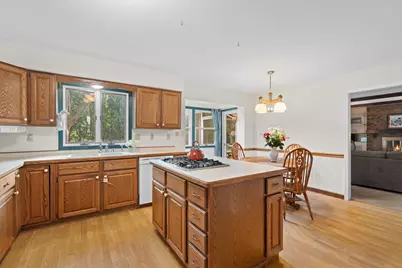 18045  Lamplighter Ln, Brookfield, WI 53045 - Photo 13