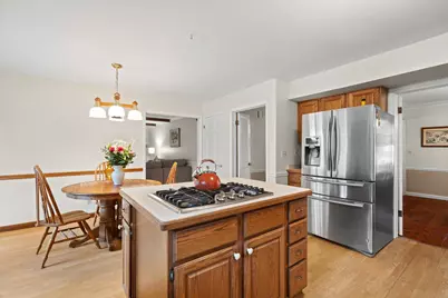 18045  Lamplighter Ln, Brookfield, WI 53045 - Photo 11