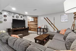 N3260 Tamarack Rd, Geneva, WI 53147 - Photo 11