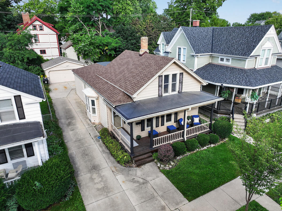 Main Moon Racine Wi 1526 Wisconsin Ave, Racine, WI 53403 - MLS 1985469 - Coldwell Banker