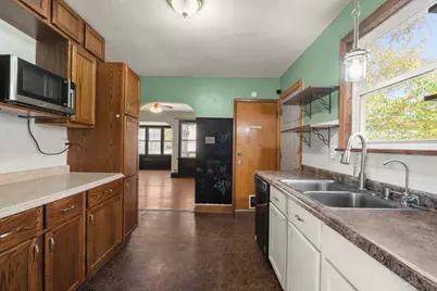 231  Edgewood Ln, West Bend, WI 53095 - Photo 11