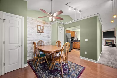 558  Pewaukee Rd #H, Pewaukee, WI 53072 - Photo 3
