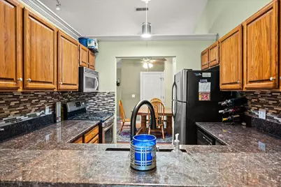 558  Pewaukee Rd #H, Pewaukee, WI 53072 - Photo 7