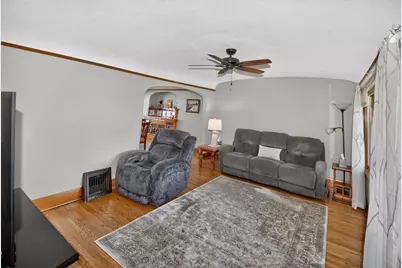 3908 E Cudahy Ave, Cudahy, WI 53110 - Photo 3
