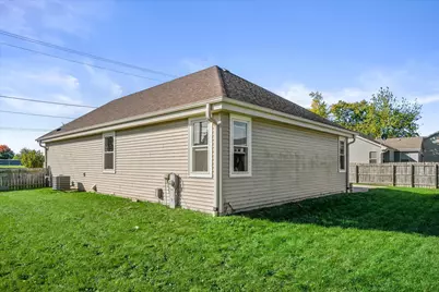 730 E Fitzsimmons Rd, Oak Creek, WI 53154 - Photo 27