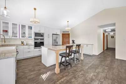 730 E Fitzsimmons Rd, Oak Creek, WI 53154 - Photo 5