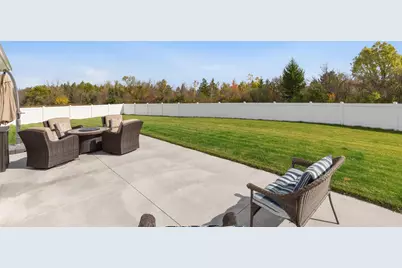 N161W21804  Daisy Dr, Jackson, WI 53037 - Photo 27