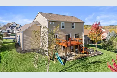 507  Oakmont Dr, Waukesha, WI 53188 - Photo 45