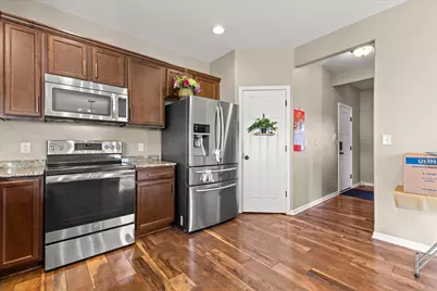 507  Oakmont Dr, Waukesha, WI 53188 - Photo 11