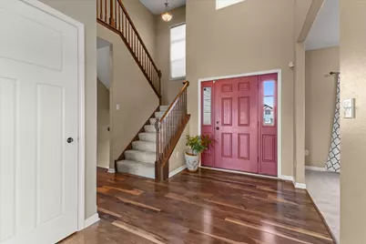 507  Oakmont Dr, Waukesha, WI 53188 - Photo 3