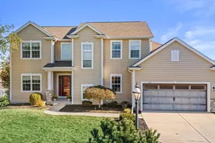 507 Oakmont Dr, Waukesha, WI 53188 - Photo 1