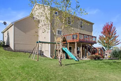 507  Oakmont Dr, Waukesha, WI 53188 - Photo 49
